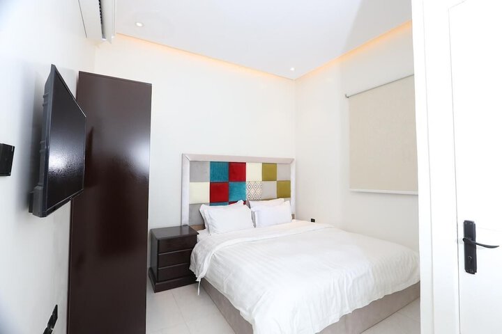 Room 34 of 64