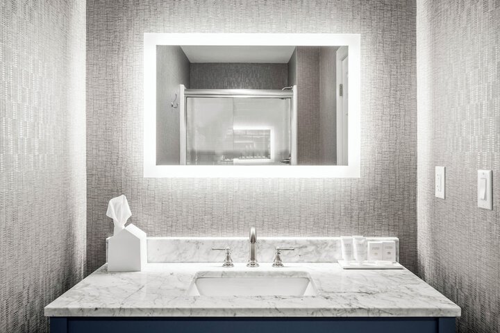 Room 47 of 119