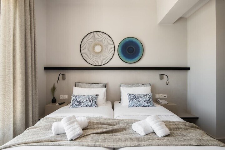 Room 48 of 74