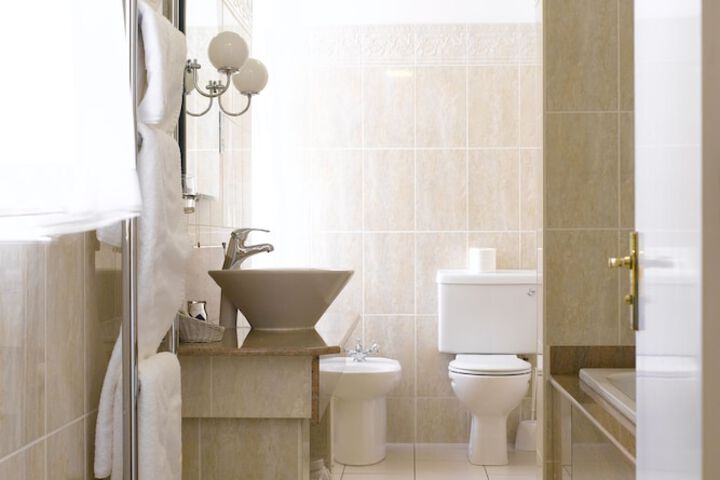 Clean Restrooms