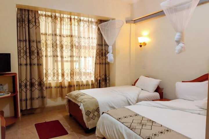 Room 8 of 60