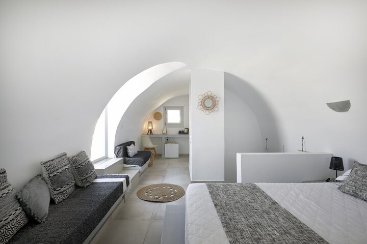 Room 4 of 130