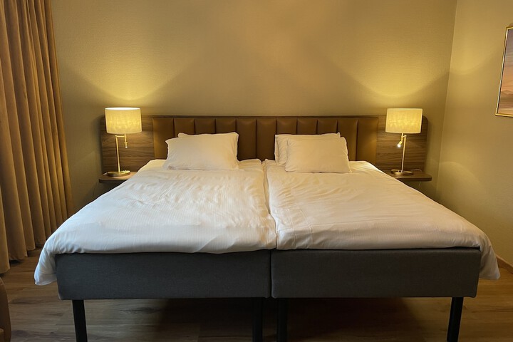Room 34 of 209