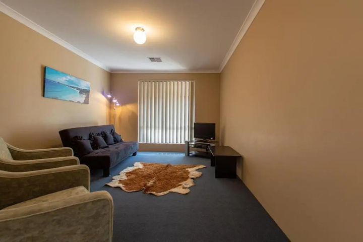 Room 9 of 15