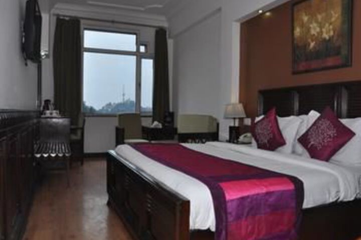 OYO Rooms Circular Road Valley View