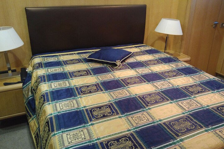 Room 8 of 39