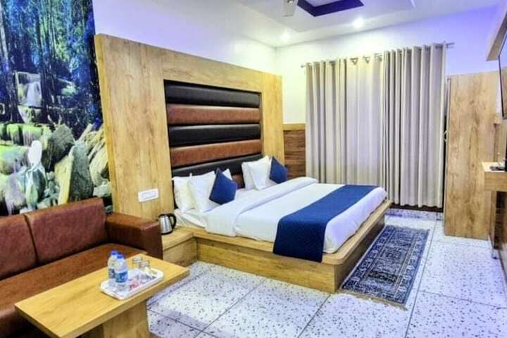 Room 2 of 13