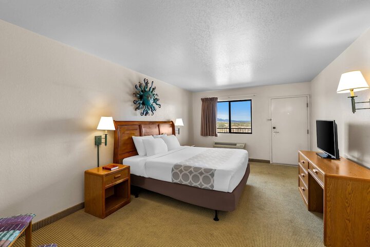Room 22 of 77