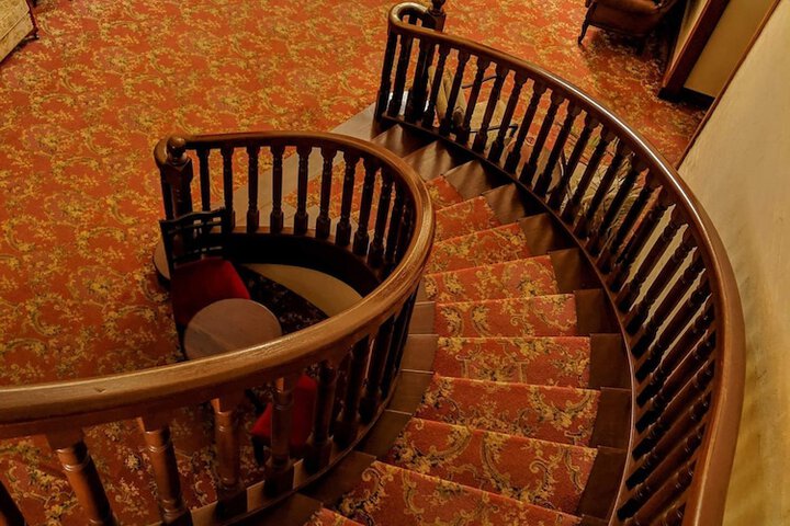 Room 9 of 29