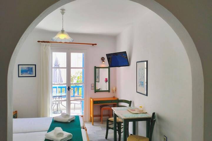 Room 17 of 38
