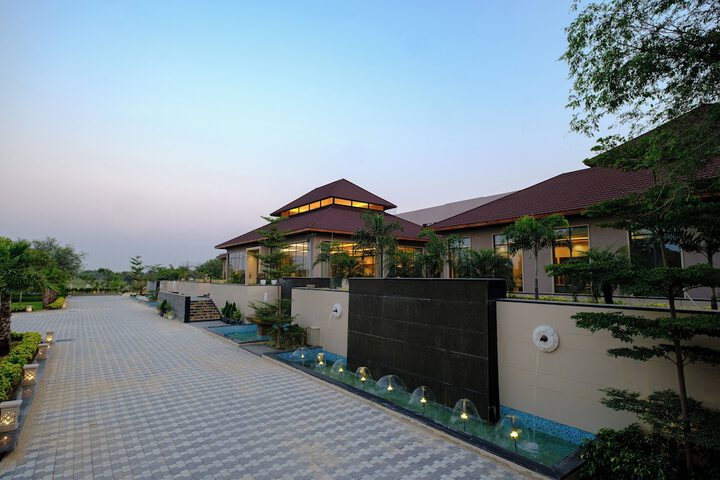 Hotel 74 of 81