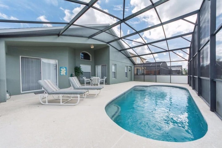 Pool 22 of 34