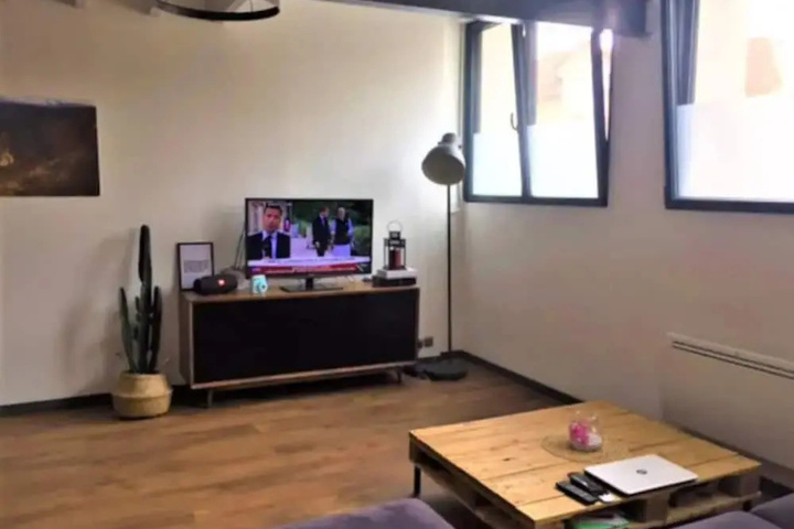 Room 4 of 6