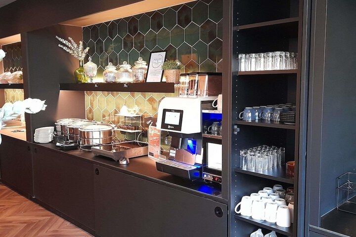 Breakfast/Coffee Service 55 of 105