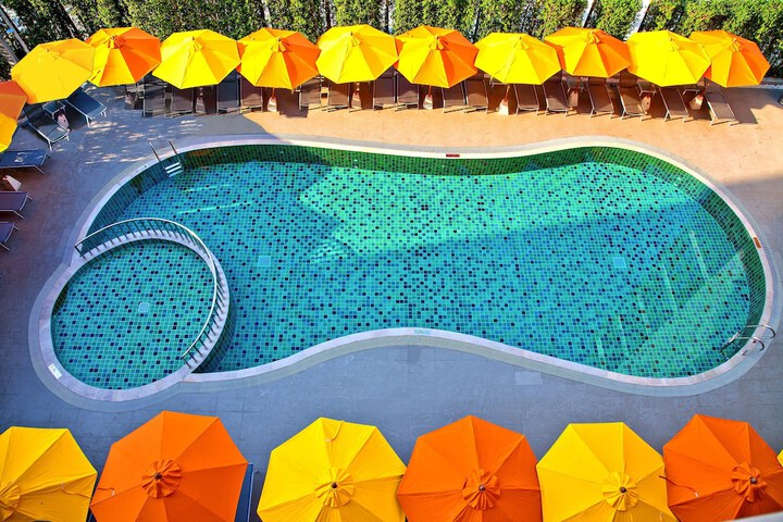 Hotel with Pool