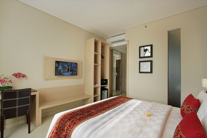 Room 6 of 68