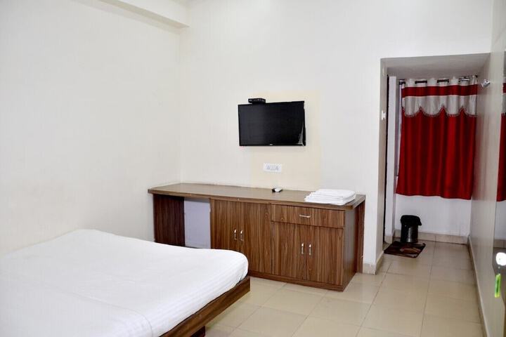 Room 14 of 31