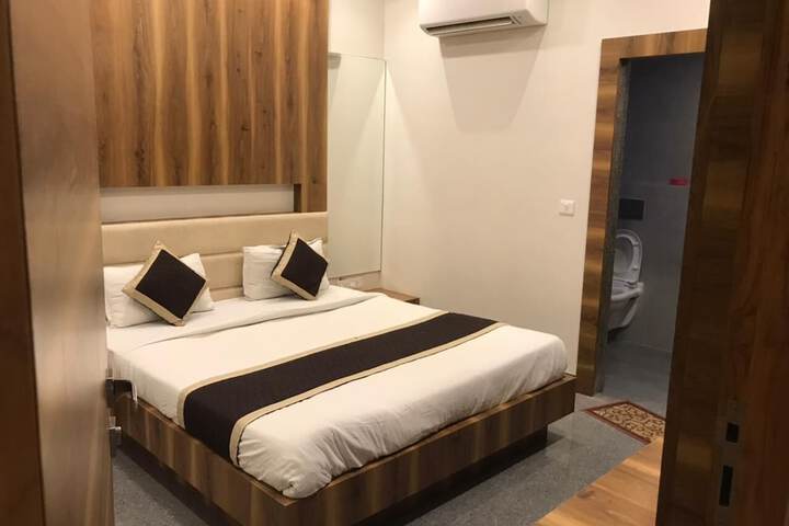 Room 3 of 14