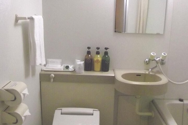 Room 12 of 31