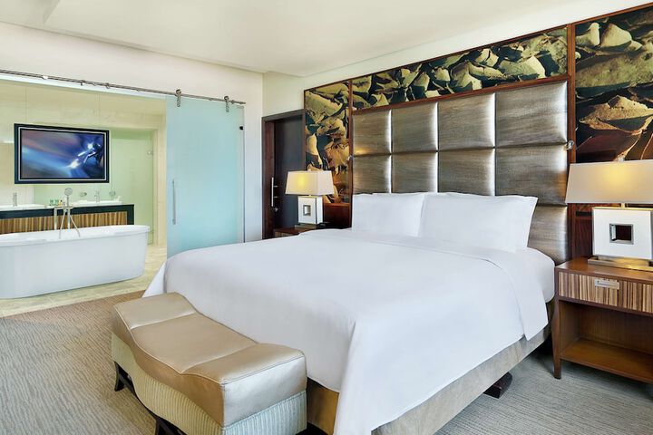 Room 44 of 78