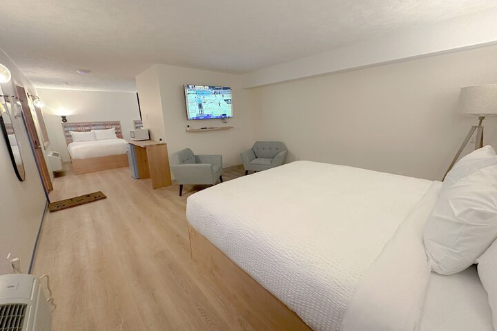 Room 26 of 103