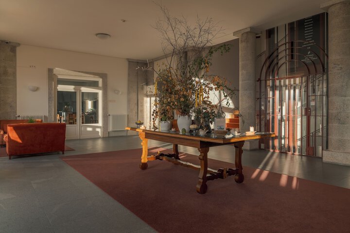 Hotel Lobby