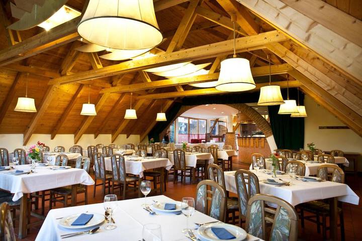 Dining Photos