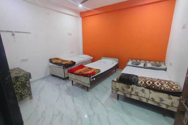 Room 3 of 17