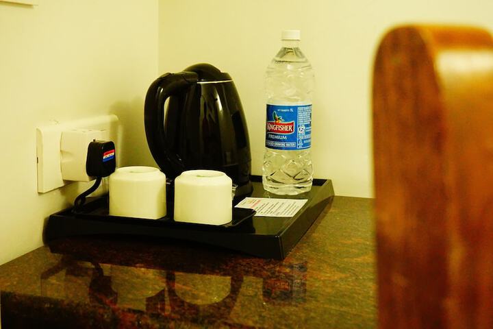 Breakfast/Coffee Service 3 of 17