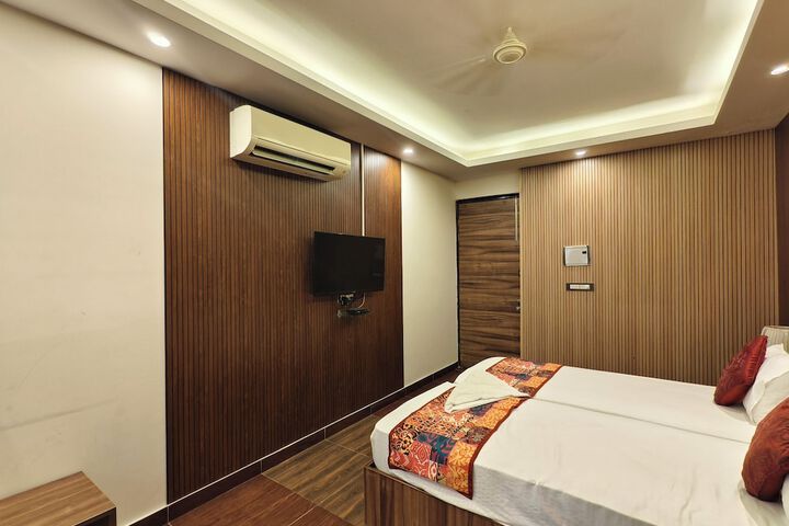 Room 17 of 90
