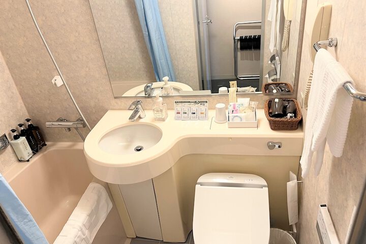 Room 52 of 120
