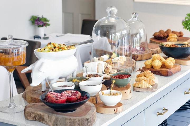 Breakfast/Coffee Service 54 of 79