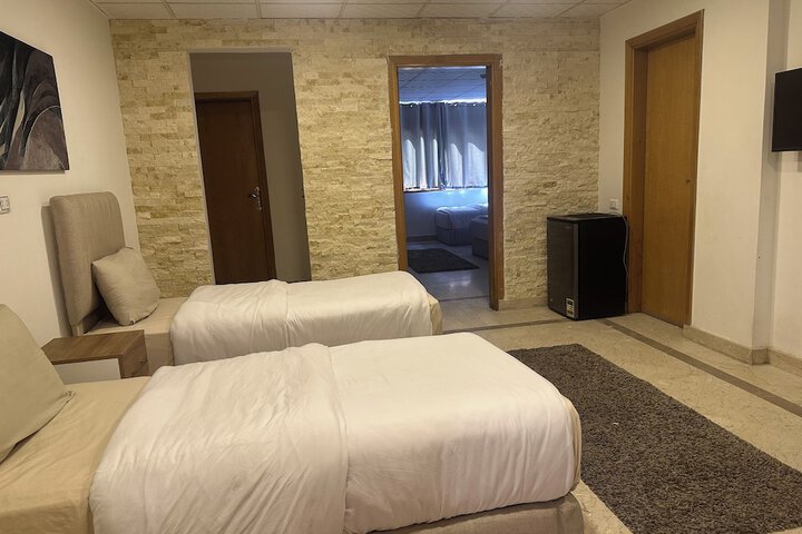 Room 34 of 46