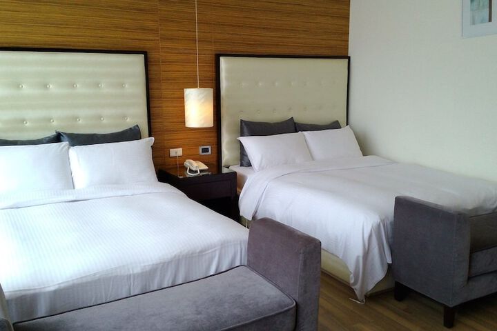 Room 21 of 97