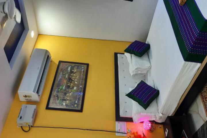 Hotel R.R Grand