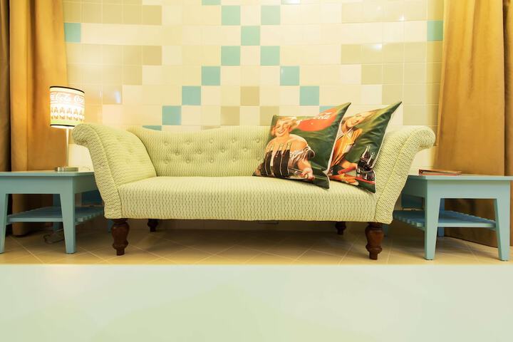 Room 25 of 144