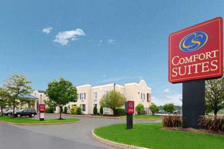 Exterior of COMFORT SUITES AIRPORT