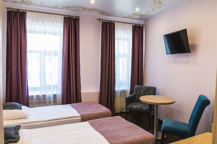 Room 16 of 118