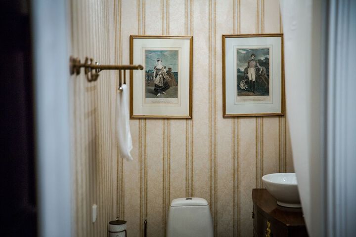 Room 14 of 80