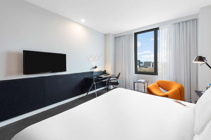 Room 13 of 39