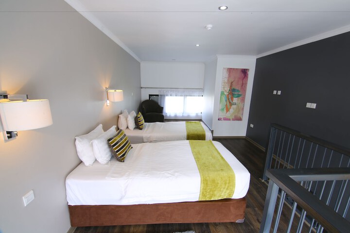Room 15 of 113