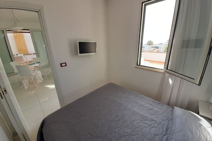 Room 34 of 249