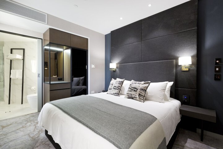 Room 11 of 85