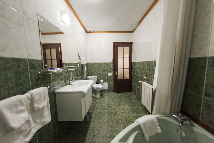 Room 53 of 72