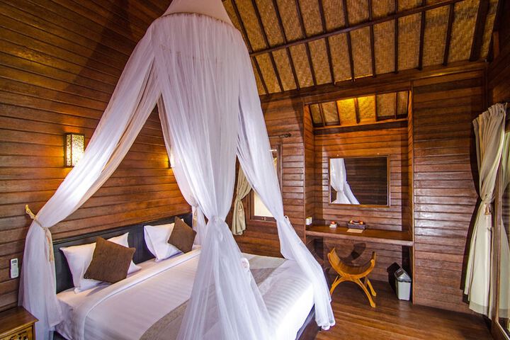 Room 12 of 43
