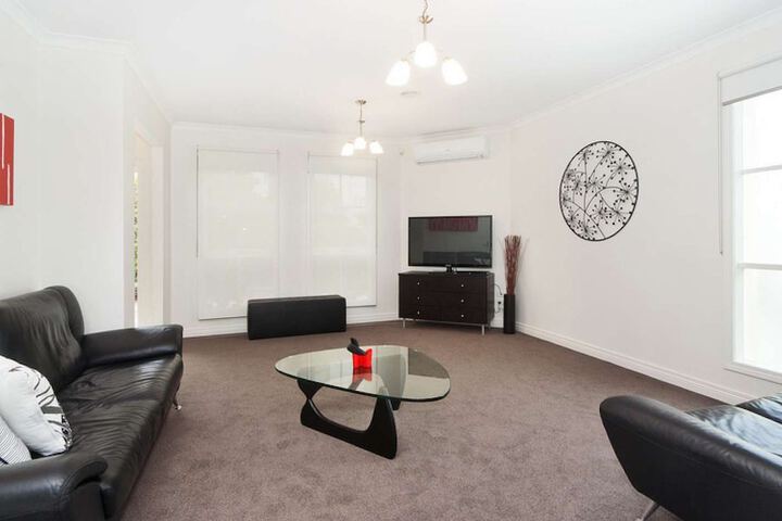 Room 5 of 7