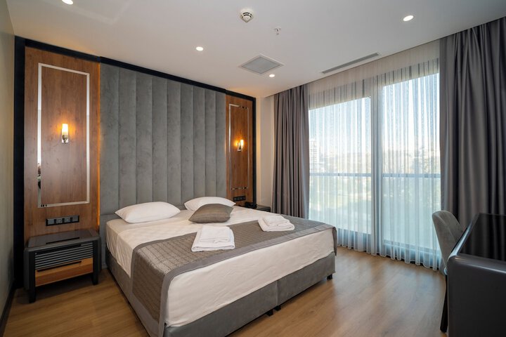Room 34 of 92