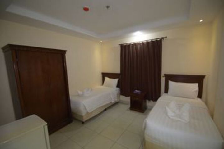 Room 3 of 15