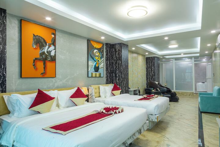 Room 6 of 26