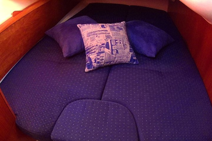 Room 2 of 33